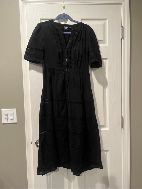 GAP Dresses & Skirts - GAP Black Pintuck Button-Down Midi Dress